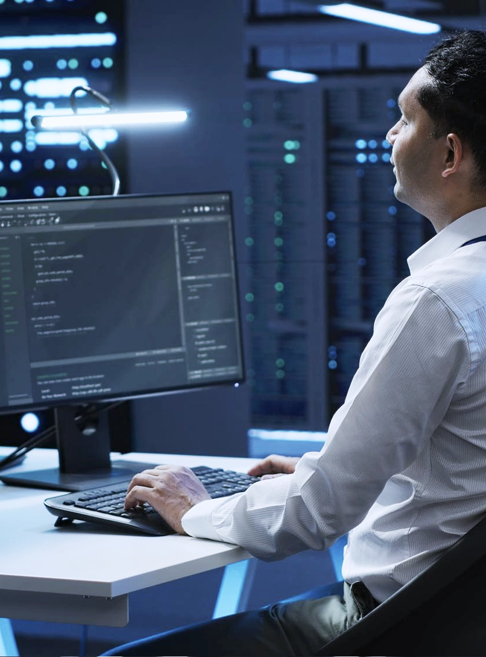 Panel monitorujący procesy produkcyjne i magazynowe